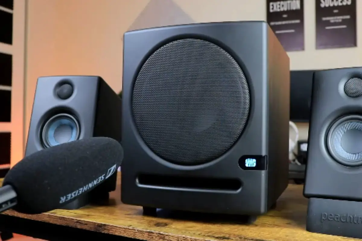 how to connect a subwoofer to studio monitors