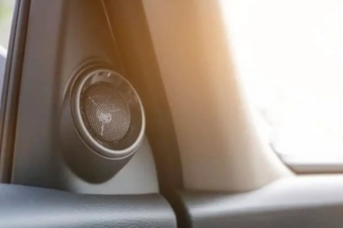 why car speakers sound fuzzy